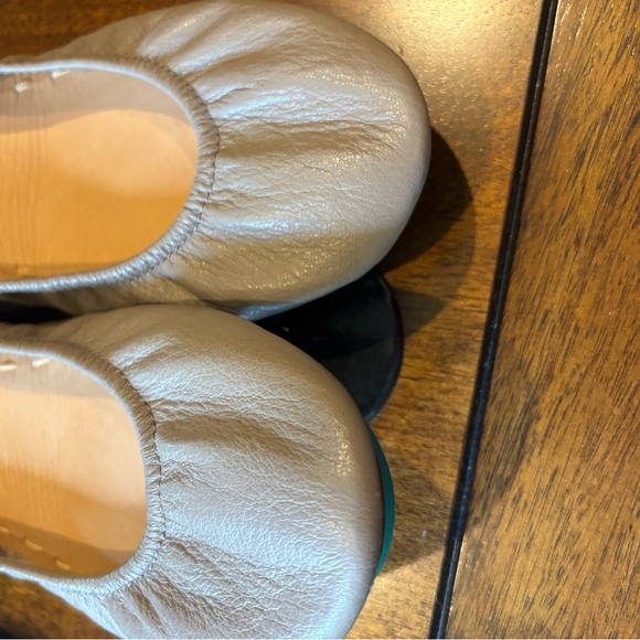 Tieks by Gavrieli Classic Ballet Foldable Flats‎ in Taupe/Beige - Picture 3 of 5
